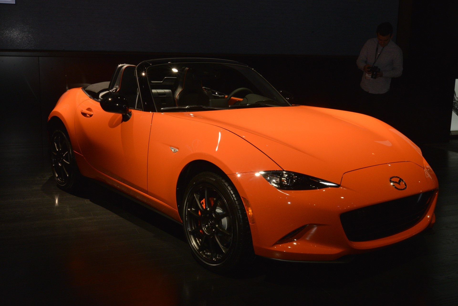Mazda MX-5 ban ky niem 30 nam ra mat anh 6