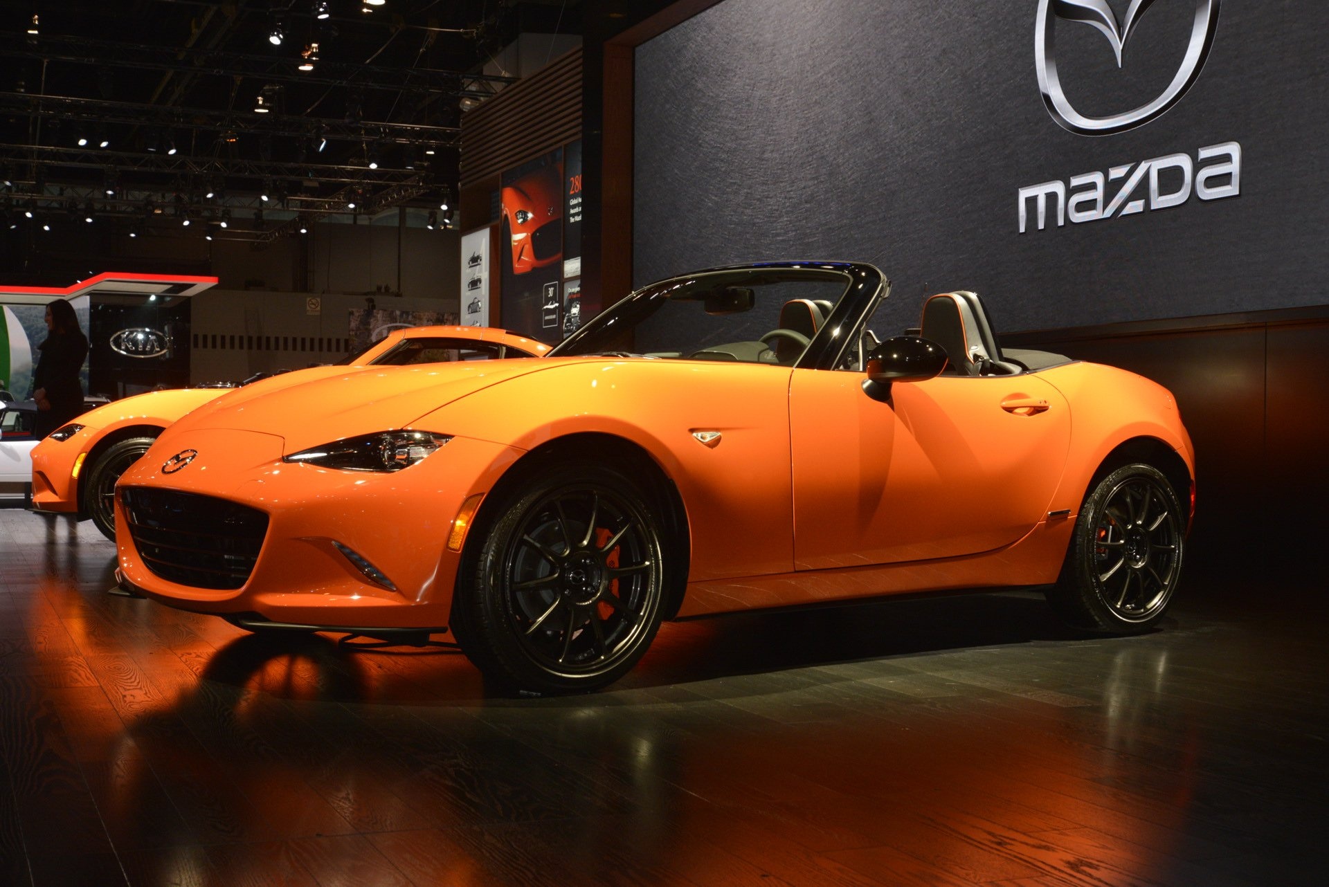 Mazda MX-5 ban ky niem 30 nam ra mat anh 4