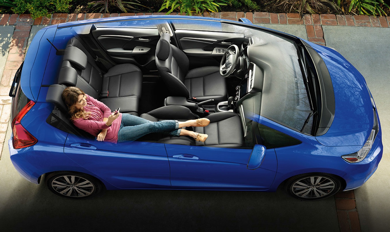 Ghế tình yêu trên xe hơi ảnh 2 Ghe tinh yeu tren xe hoi anh 2