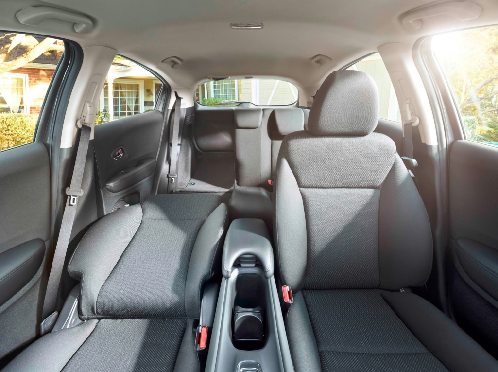 Ghế tình yêu trên xe hơi ảnh 6 Ghe tinh yeu tren xe hoi anh 6