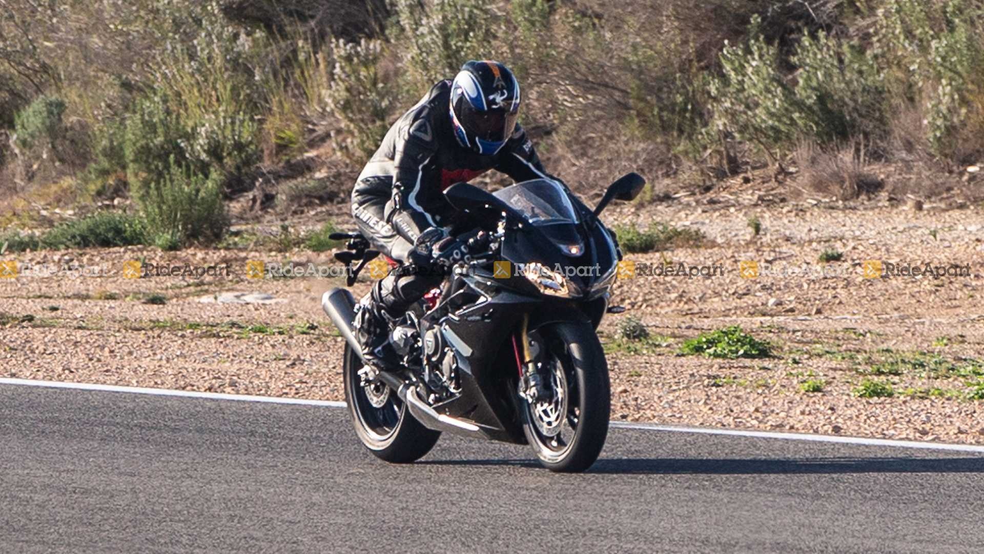 Triumph Daytona 765 thu nghiem anh 2