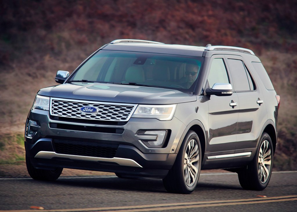 Ford Explorer bat ngo tang gia 75 trieu sau Tet hinh anh