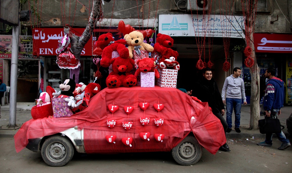 Nhung man to tinh bang xe hoi 'don tim' trong ngay Valentine hinh anh