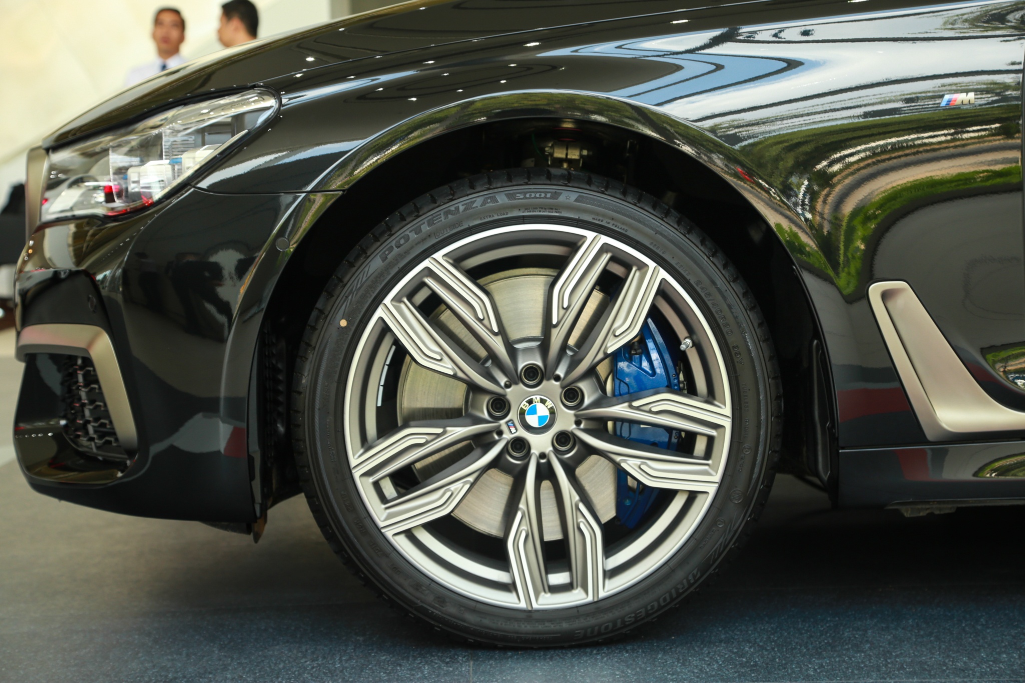 BMW M760Li XDrive 2019 tai Viet Nam anh 6