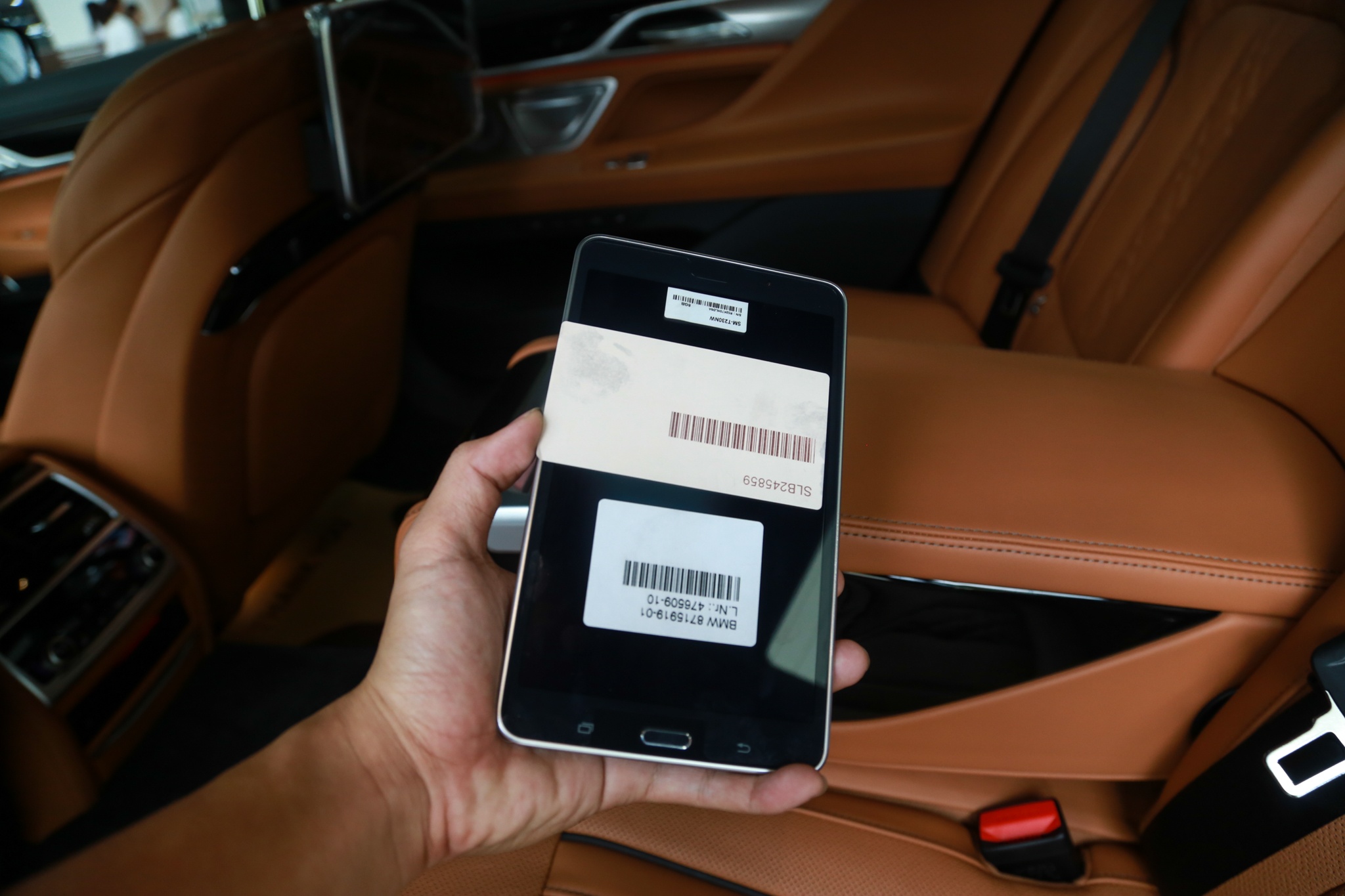 BMW M760Li XDrive 2019 tai Viet Nam anh 11