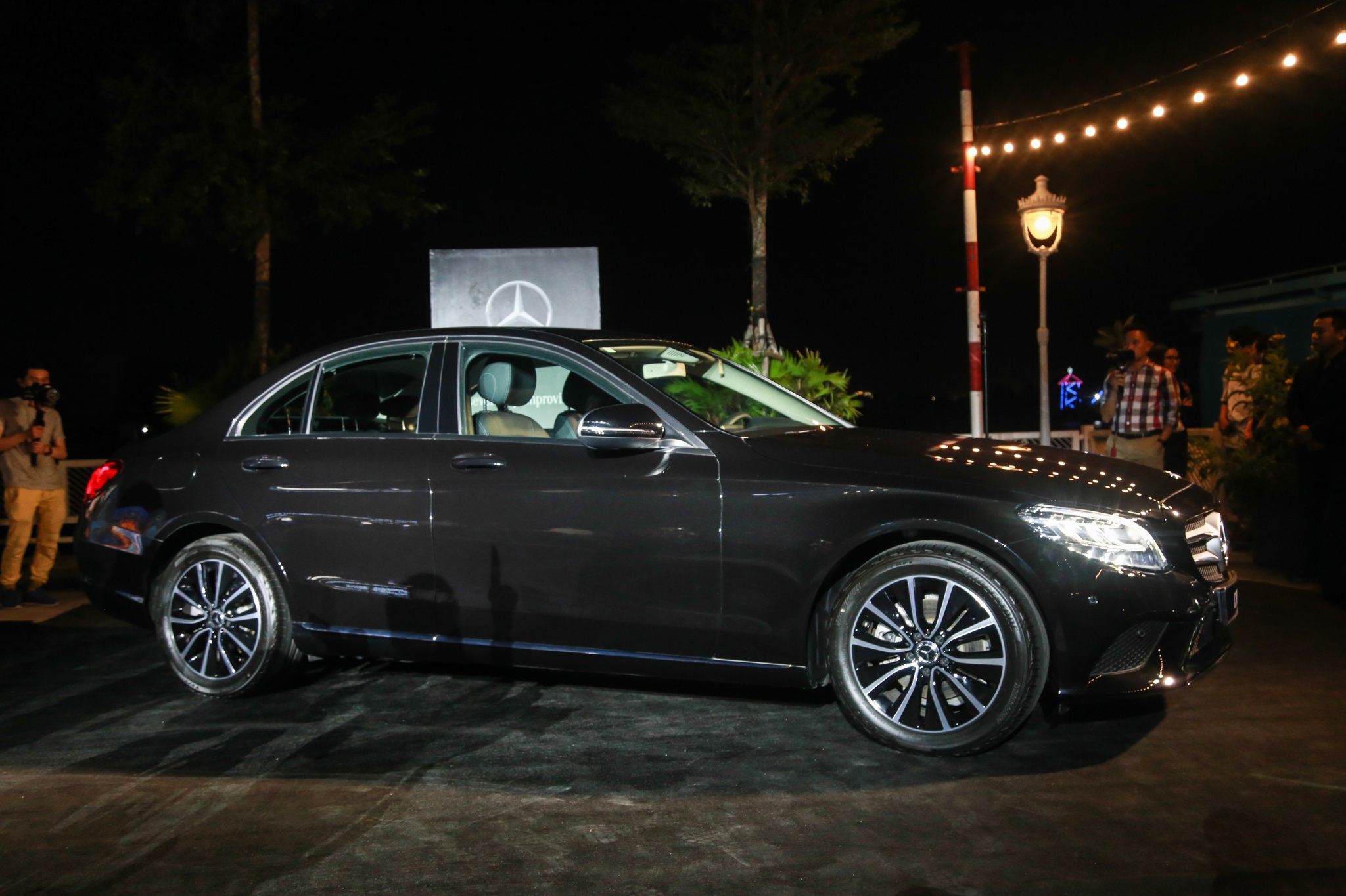 Mercedes-Benz C-Class 2019 ra mắt ảnh 1 Mercedes-Benz C-Class 2019 ra mat anh 1