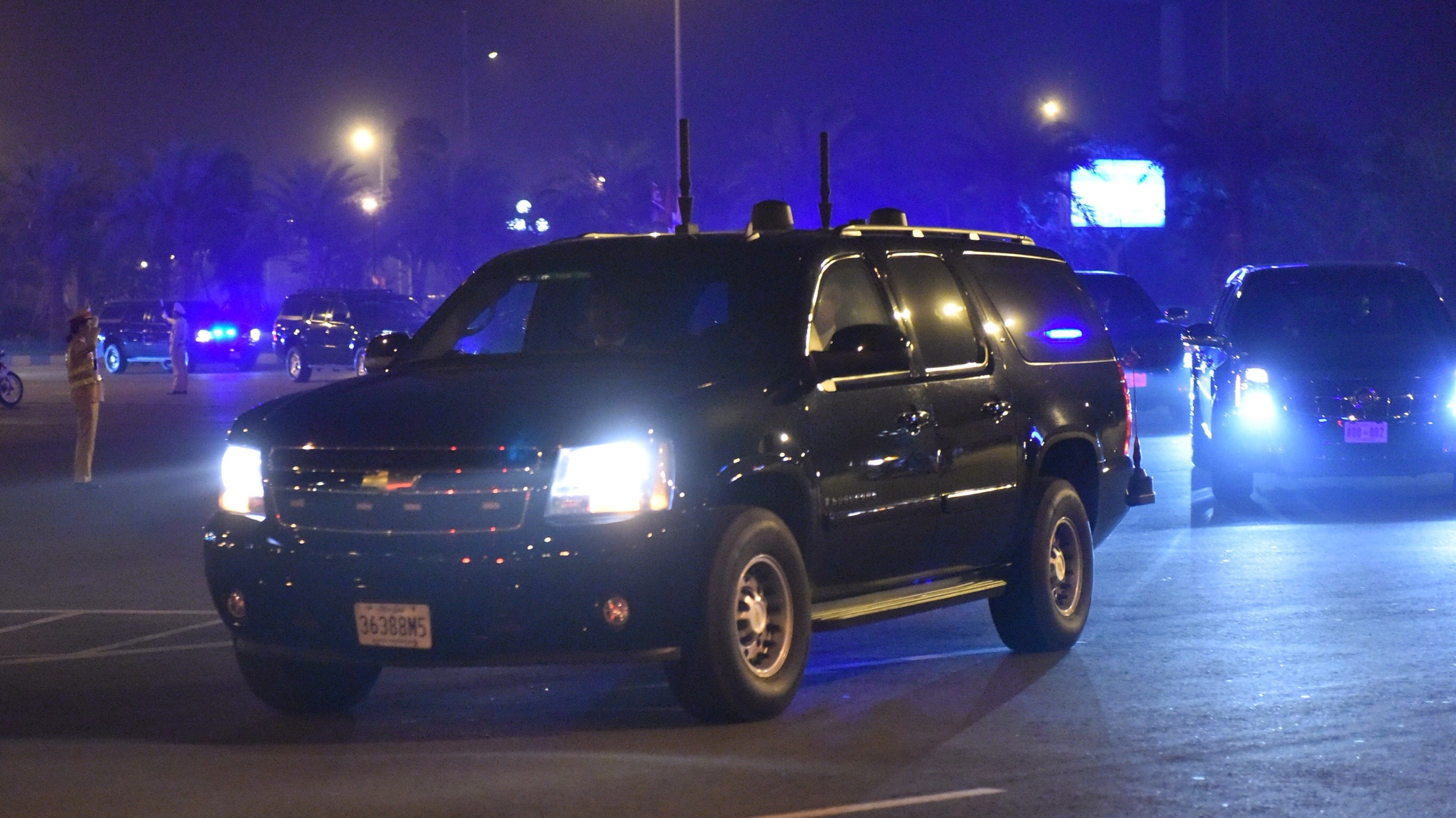 Chi tiet SUV Chevrolet Suburban anh 3