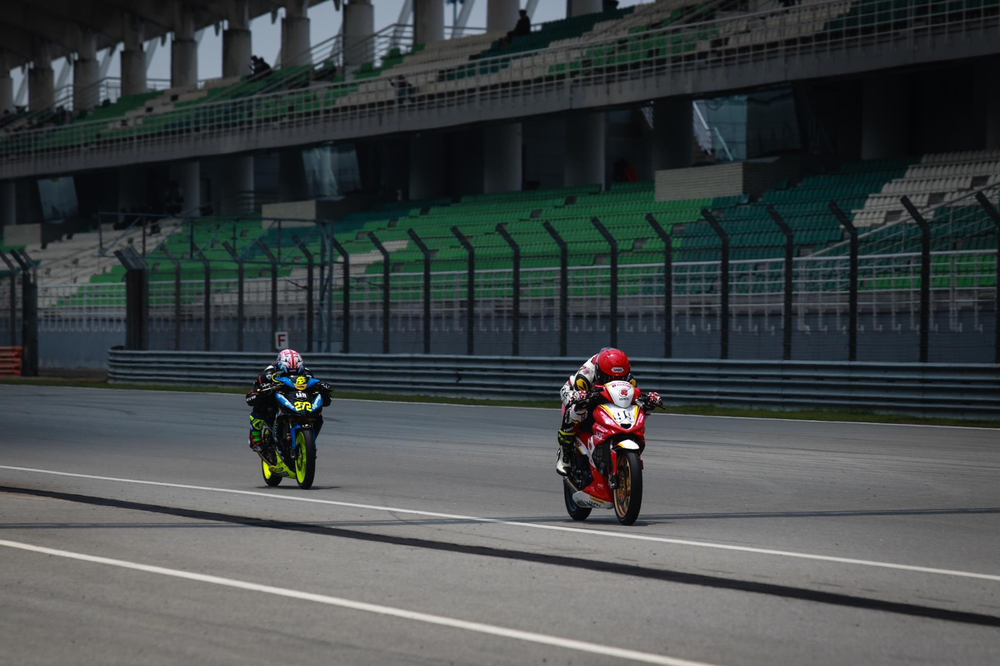 Chang 1 giai dua ARRC 2019 anh 8