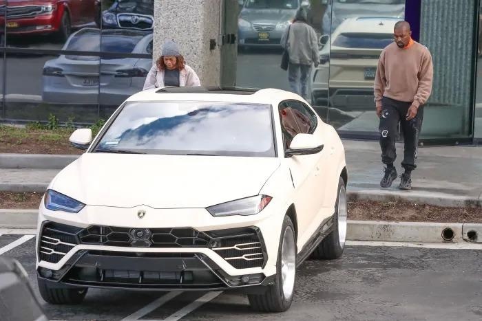 Rapper choi troi voi 'sieu bo' Lamborghini Urus do banh khung hinh anh