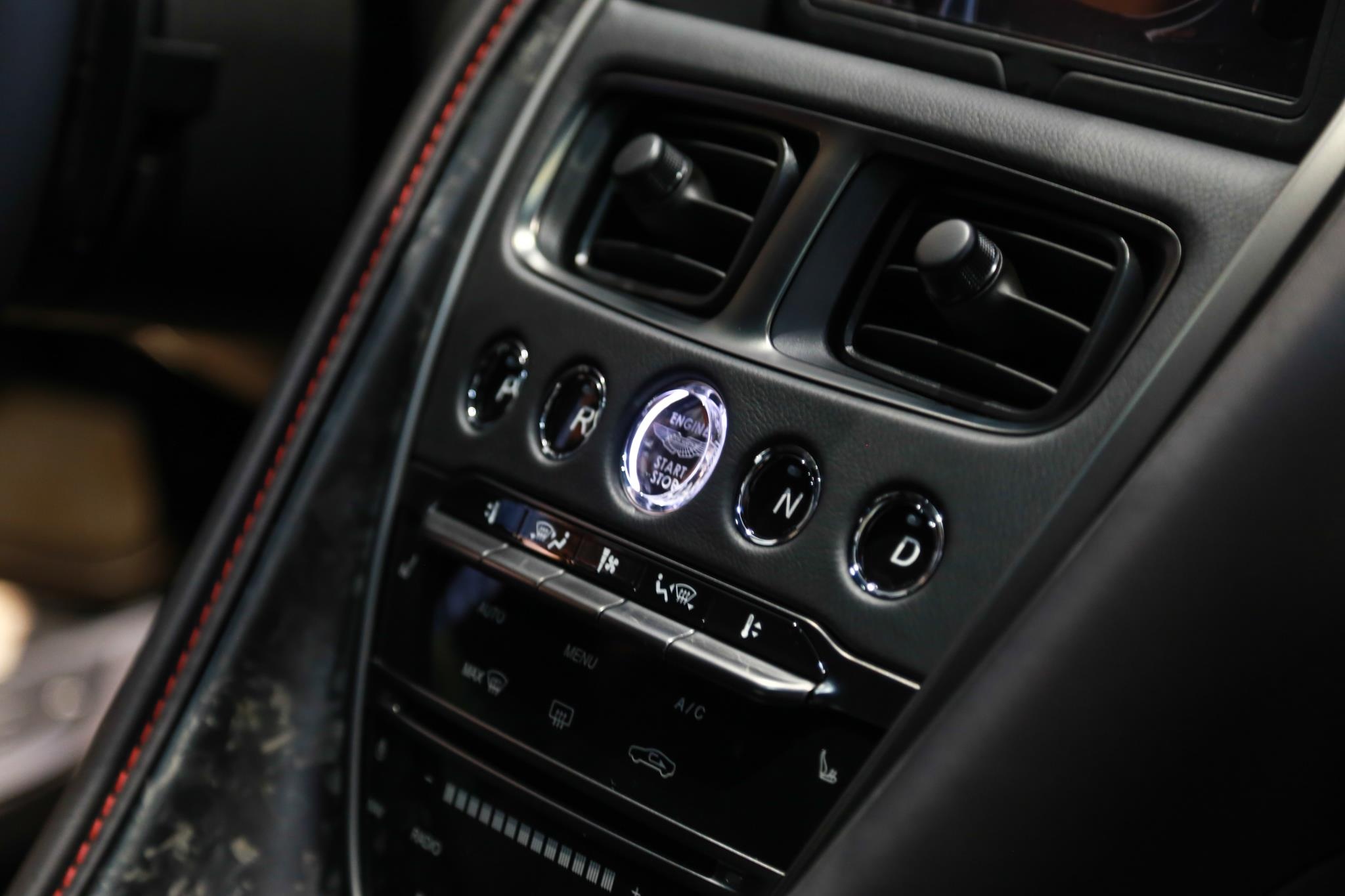 Chi tiet Aston Martin DB11 tai VN anh 10