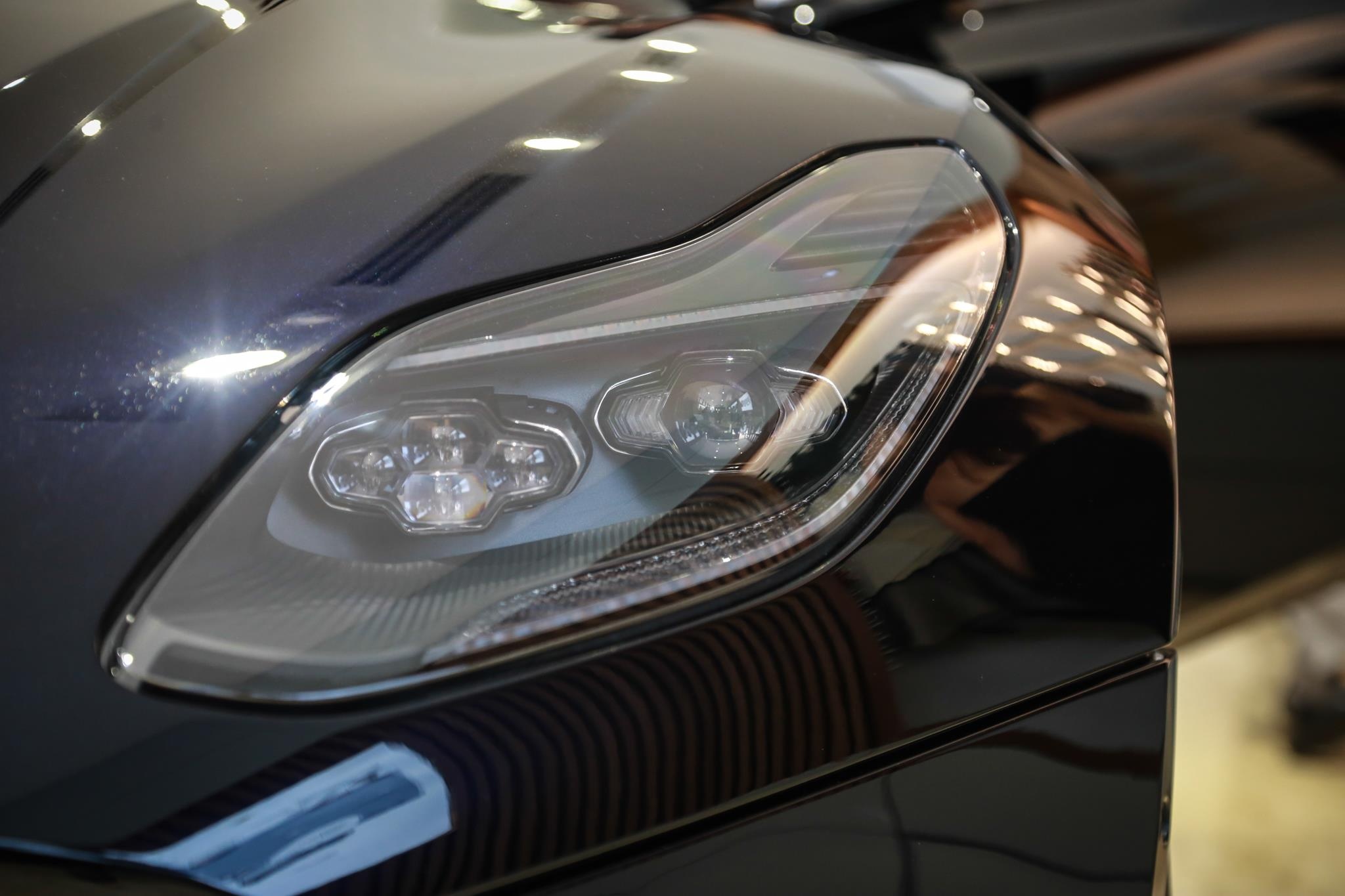 Chi tiet Aston Martin DB11 tai VN anh 6