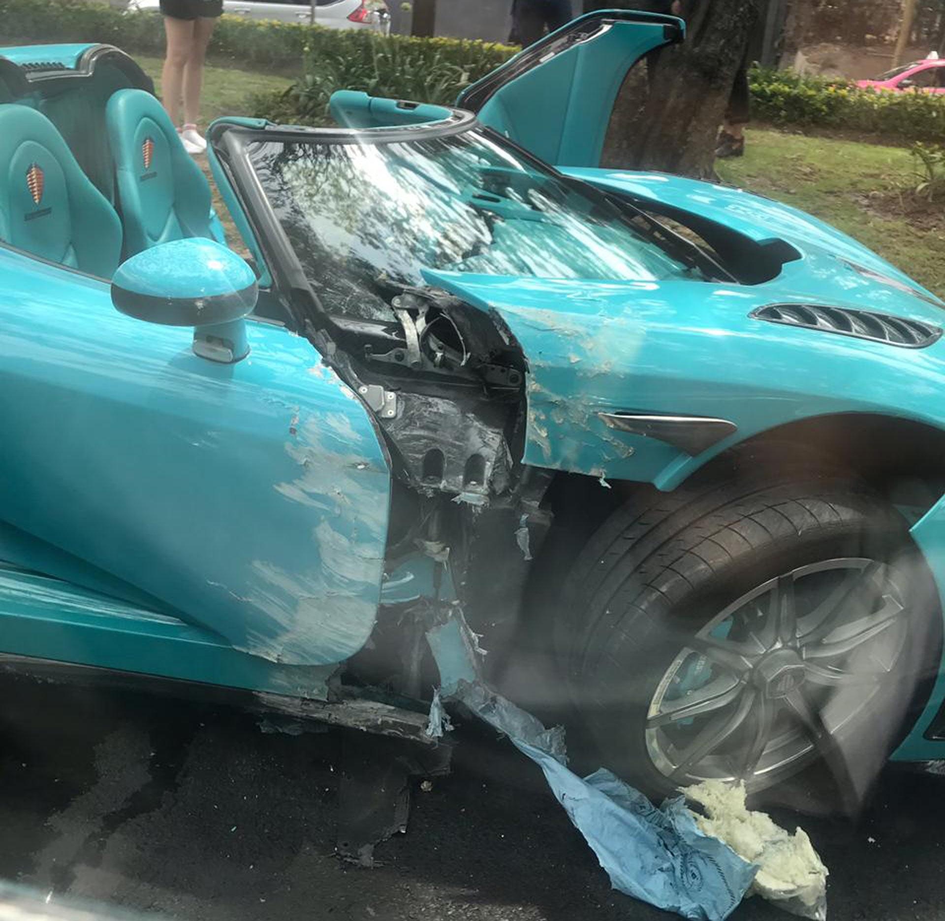 Siêu xe Koenigsegg CCXR gặp nạn ảnh 2 Sieu xe Koenigsegg CCXR gap nan anh 2