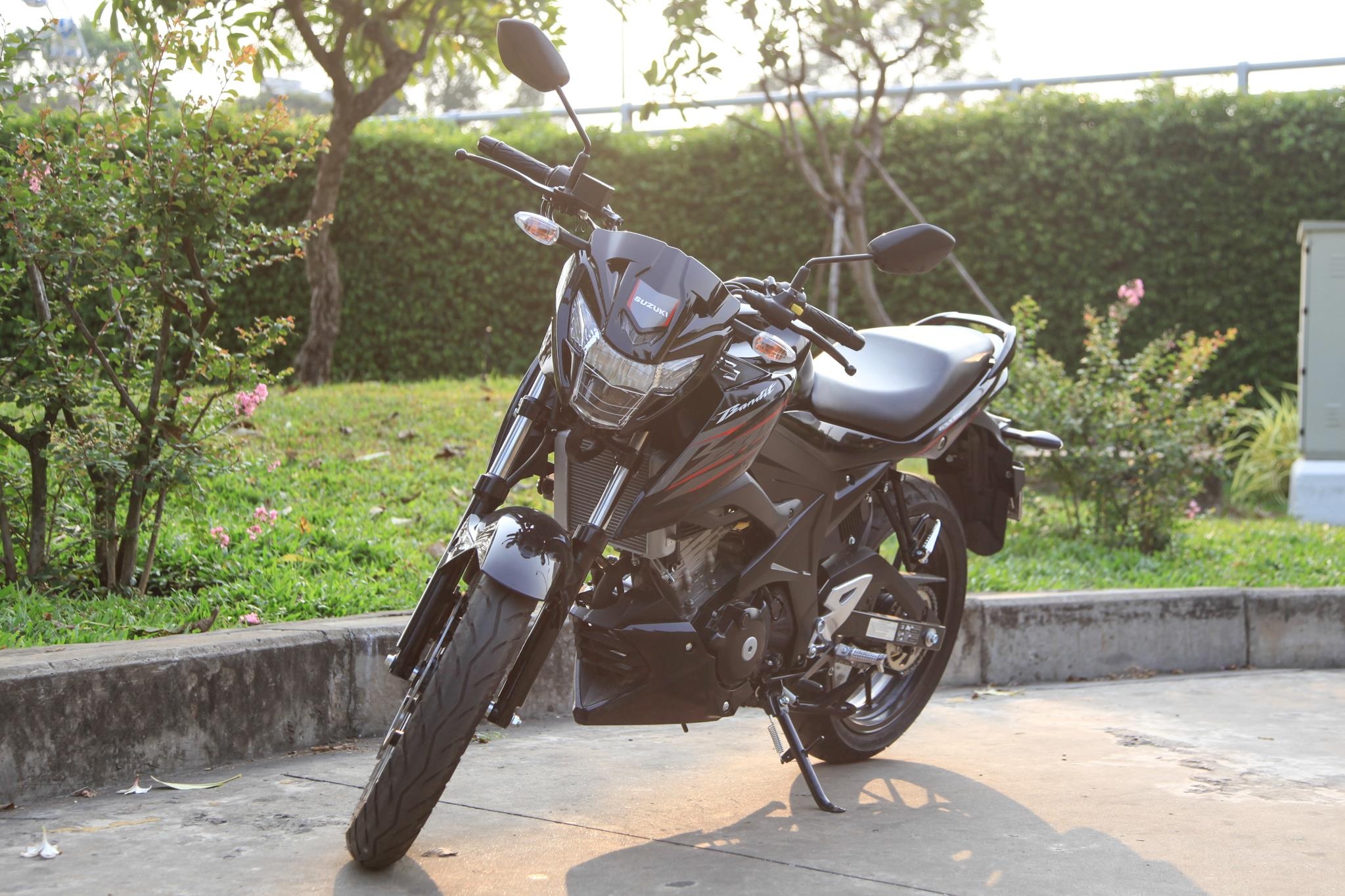 So sanh Suzuki GSX 150 Bandit va Yamaha MT-15 anh 1