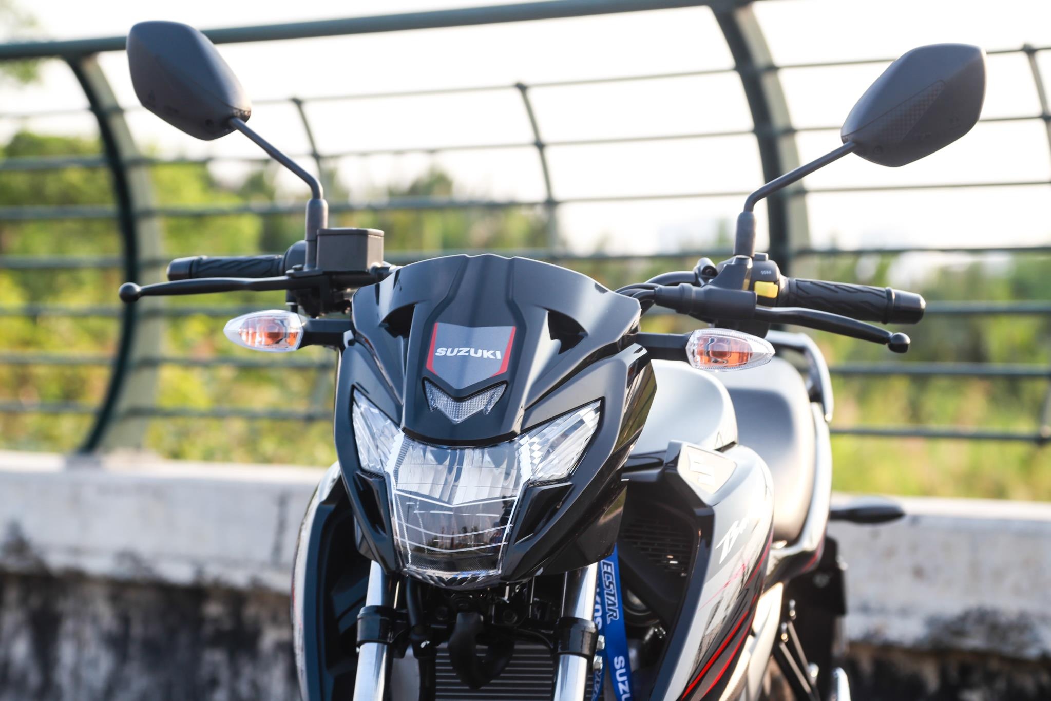 So sanh Suzuki GSX 150 Bandit va Yamaha MT-15 anh 3