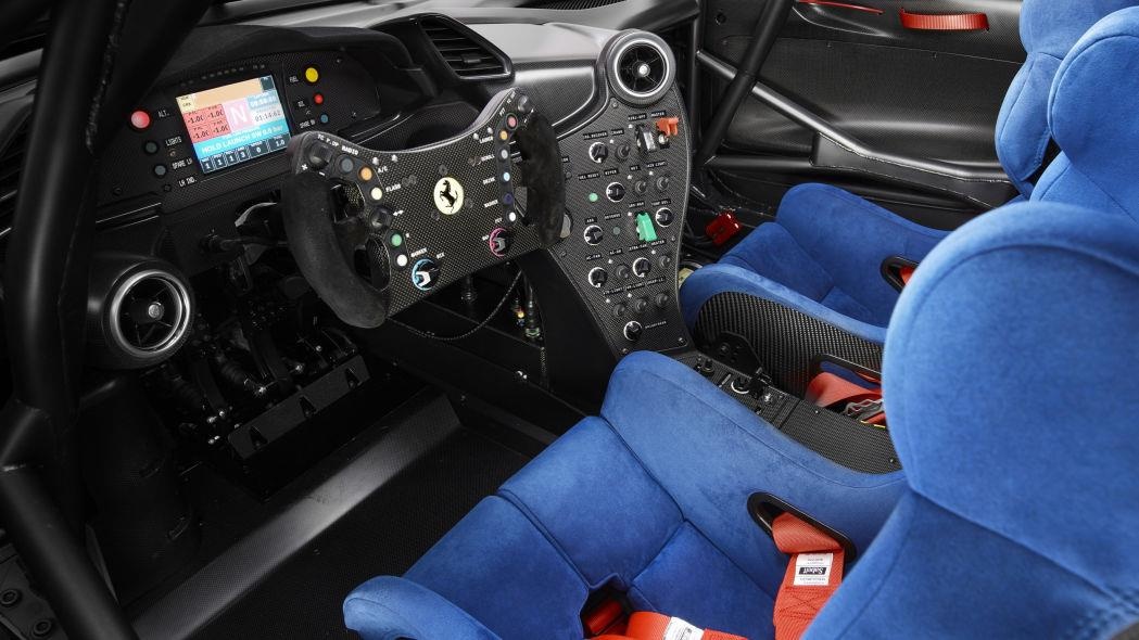 Sieu xe dua Ferrari P80/C doc nhat anh 11