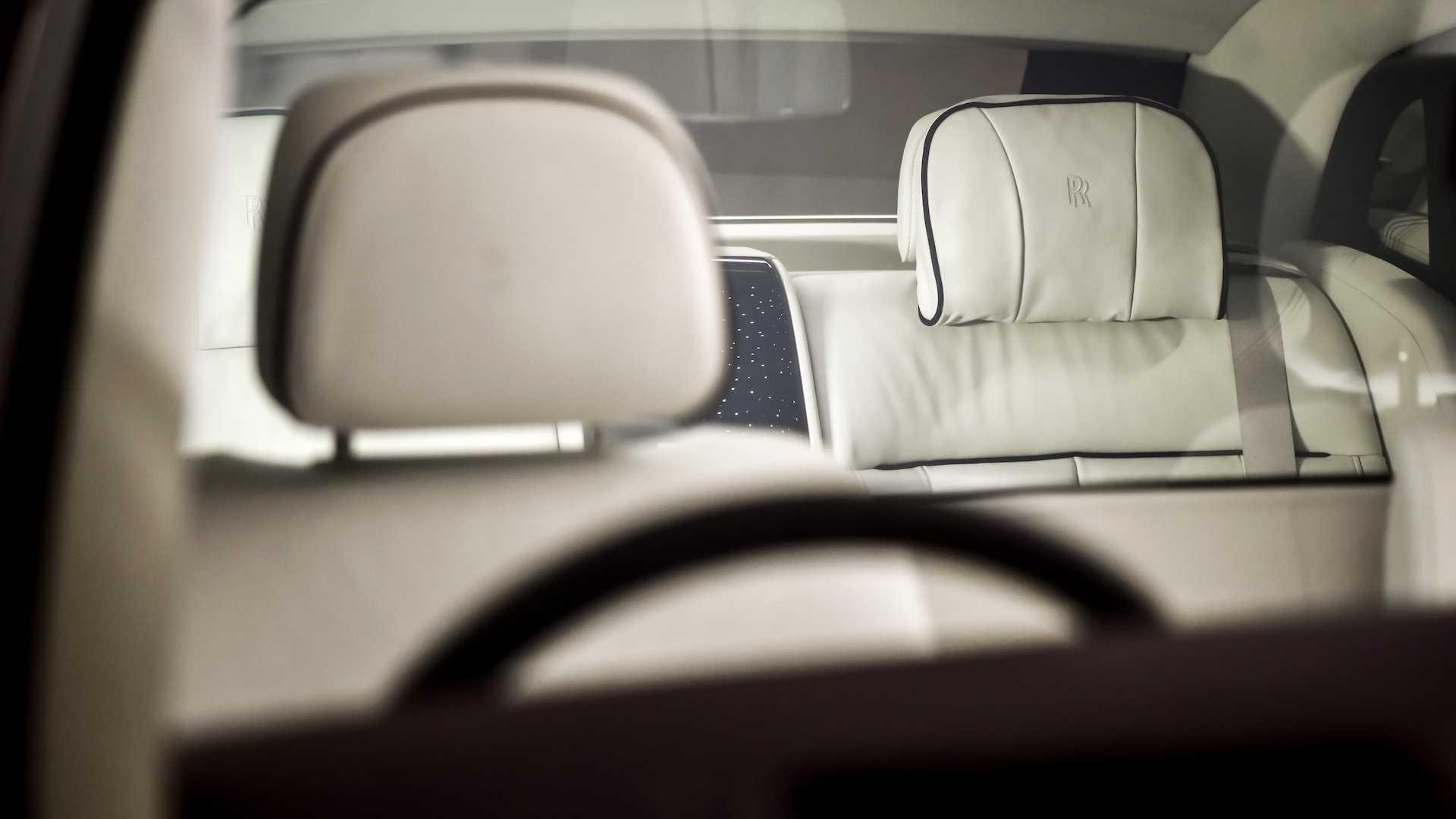 Rolls-Royce Phantom có thêm cabin riêng ảnh 2 Rolls-Royce Phantom co them cabin rieng anh 2