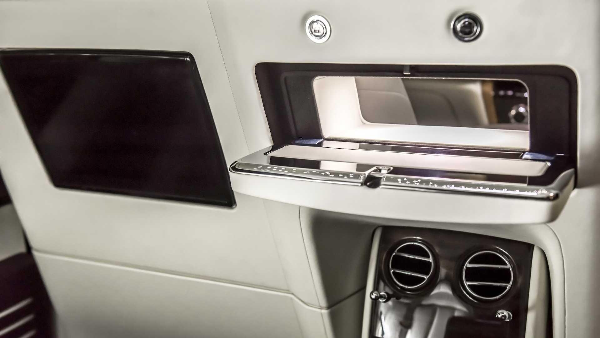 Rolls-Royce Phantom có thêm cabin riêng ảnh 5 Rolls-Royce Phantom co them cabin rieng anh 5
