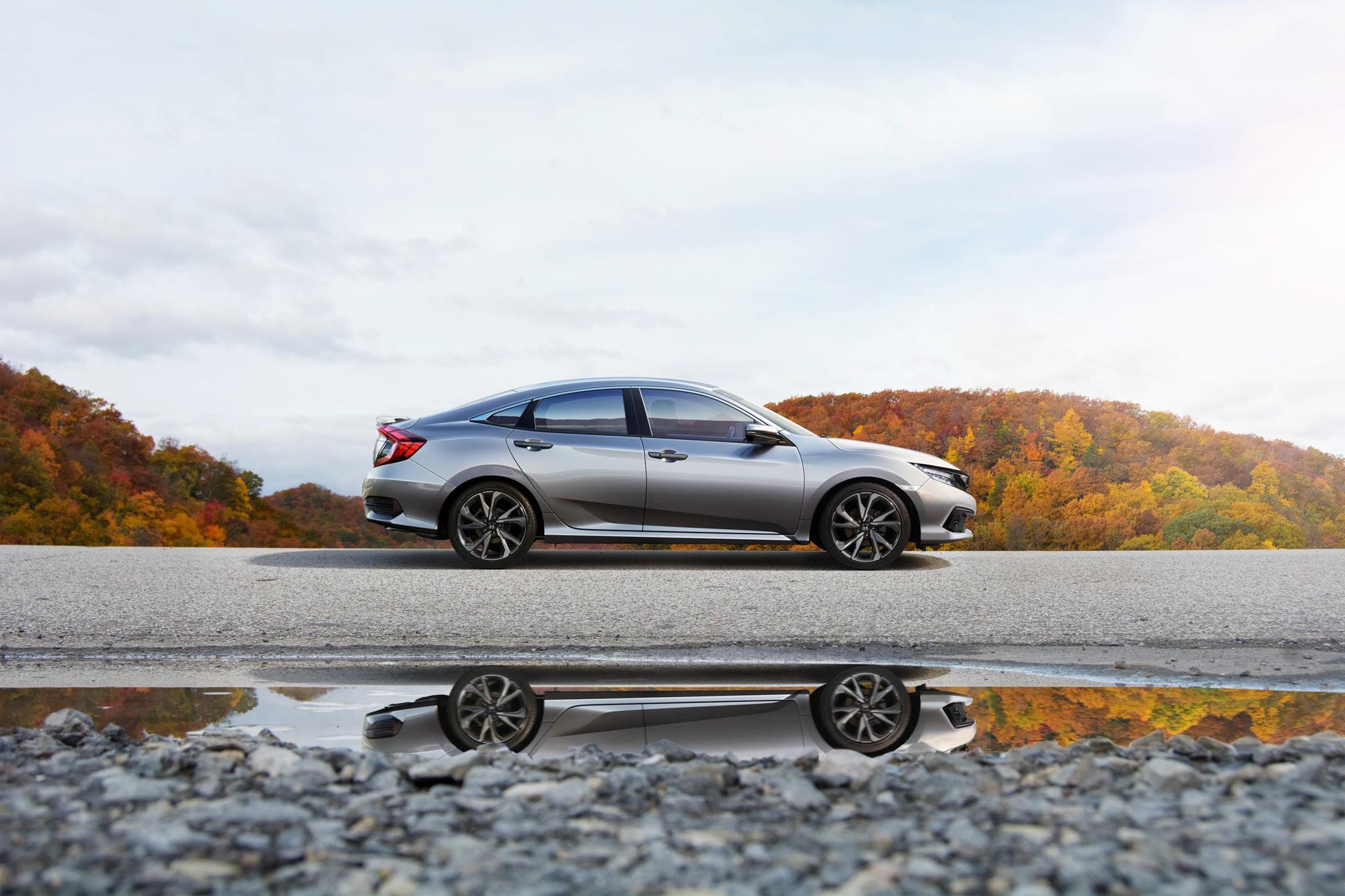 Honda Civic cong bo gia ban anh 2