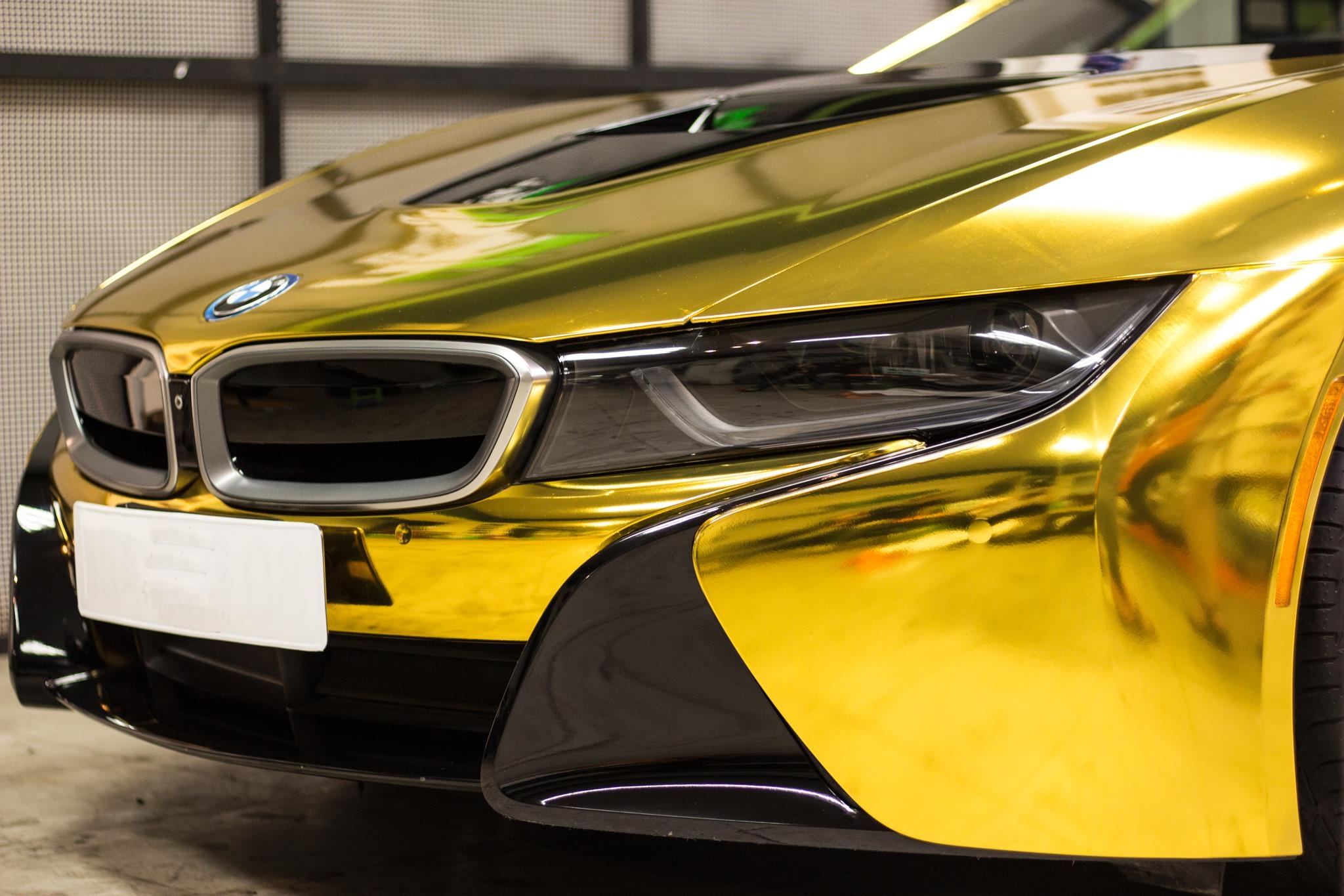 BMW i8 phong cach ma vang anh 2