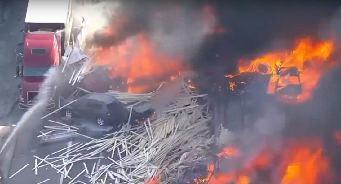 Tai nan lien hoan khien 28 xe boc chay o Colorado hinh anh