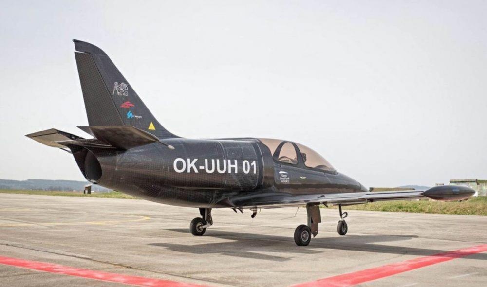 May bay gan dong co moto BMW S1000RR, toc do 340 km/h hinh anh