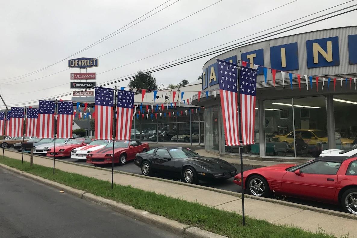 Hang chuc xe hiem boc chay trong truong quay HBO anh 6