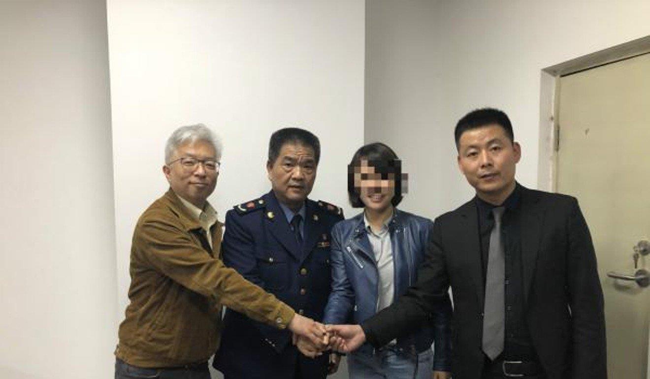 Co gai an va vi bi lua mua xe dom anh 1