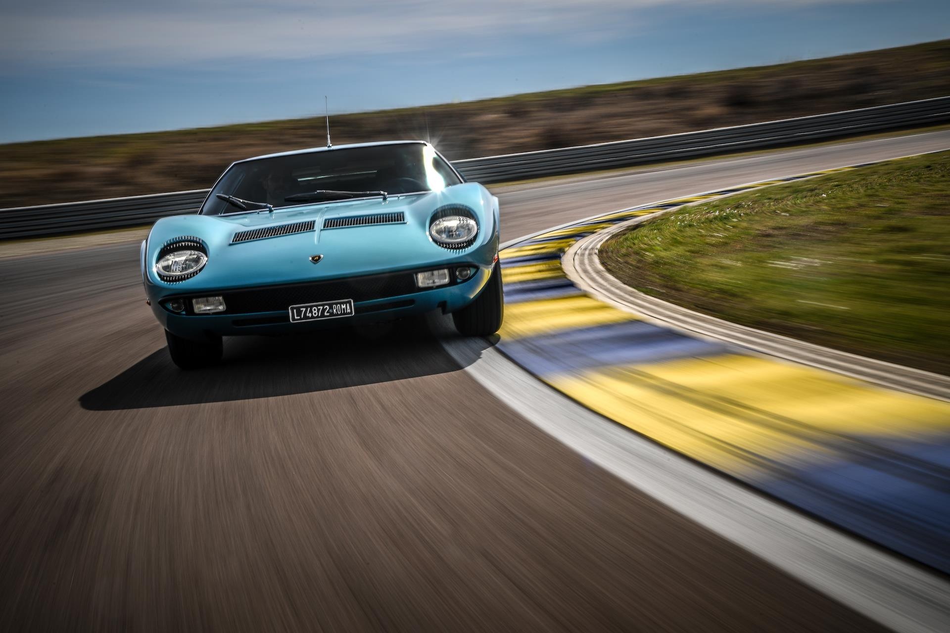 Chiem nguong Lamborghini Miura anh 1