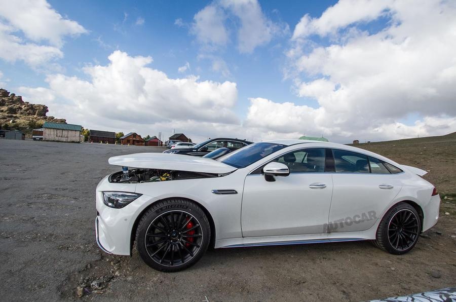 Lo dien Mercedes-AMG GT 73 4MATIC anh 2