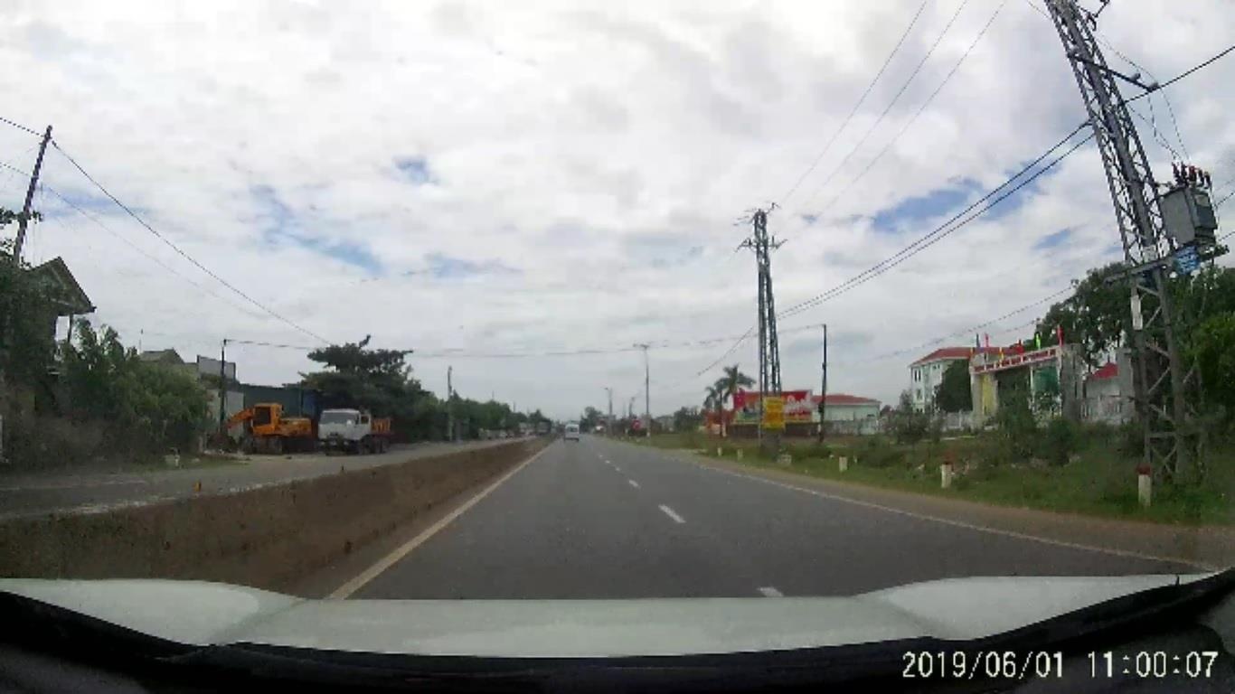 Honda CR-V bi ket chan phanh chay dang chay cruise control hinh anh