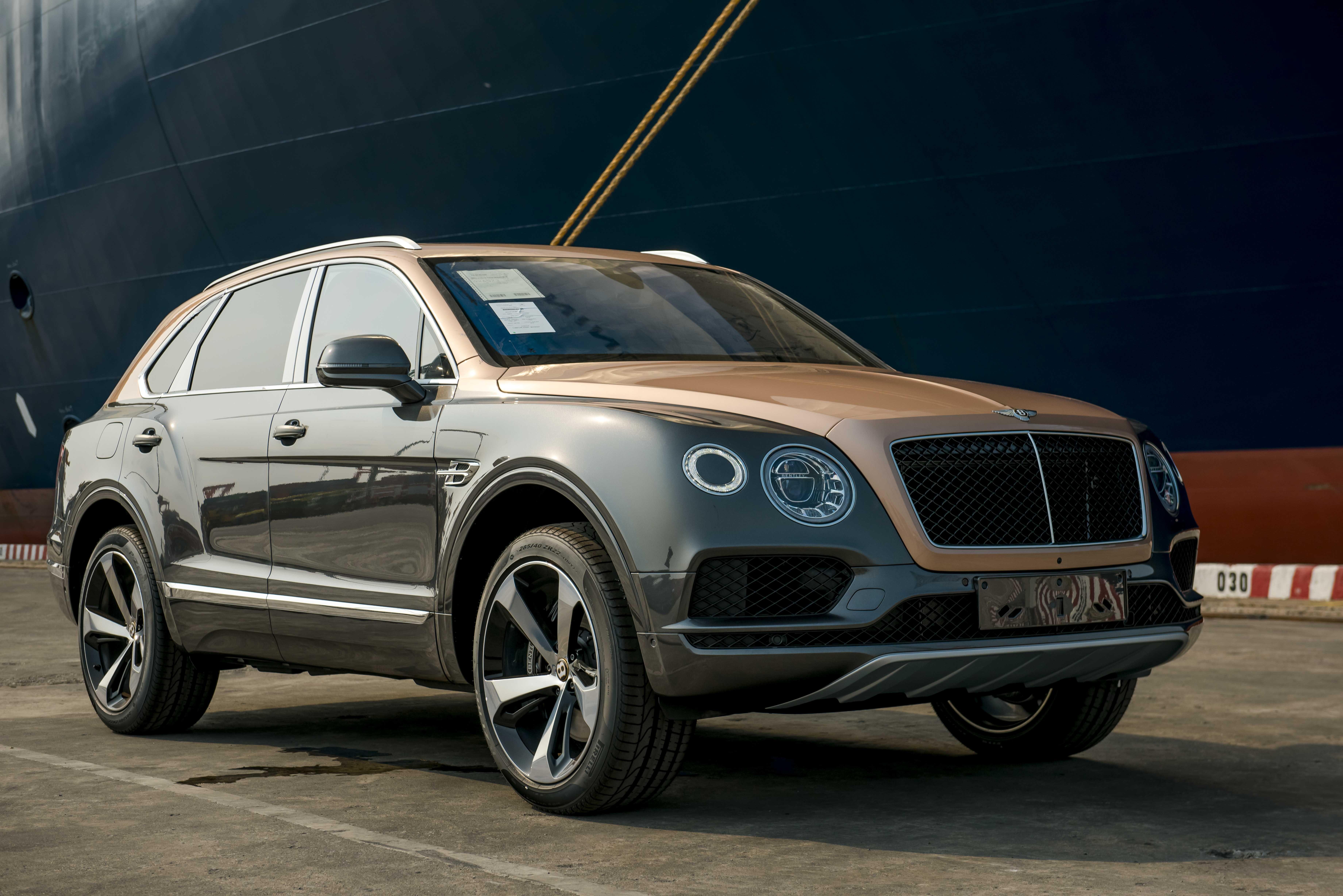 Bentley Bentayga V8 ban ky niem 100 nam anh 3