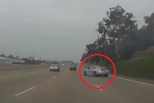 BMW M4 dua voi Audi S8 gay tai nan anh 1