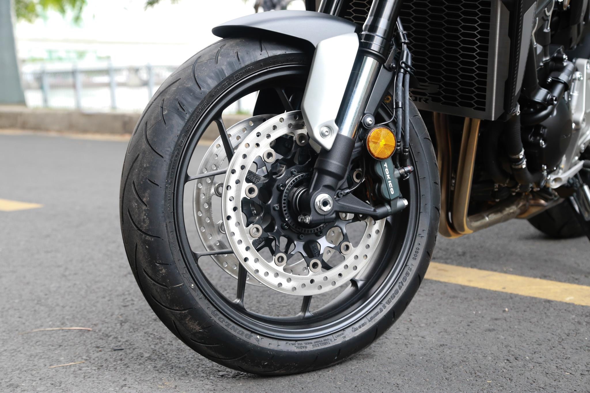 Honda CB1000R ban gioi han tai VN anh 9