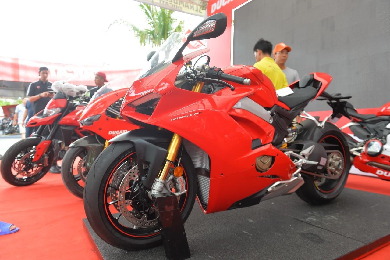 Đoàn môtô khủng hội ngộ cùng Car Passion ảnh 7 Doan moto khung hoi ngo cung Car Passion anh 7