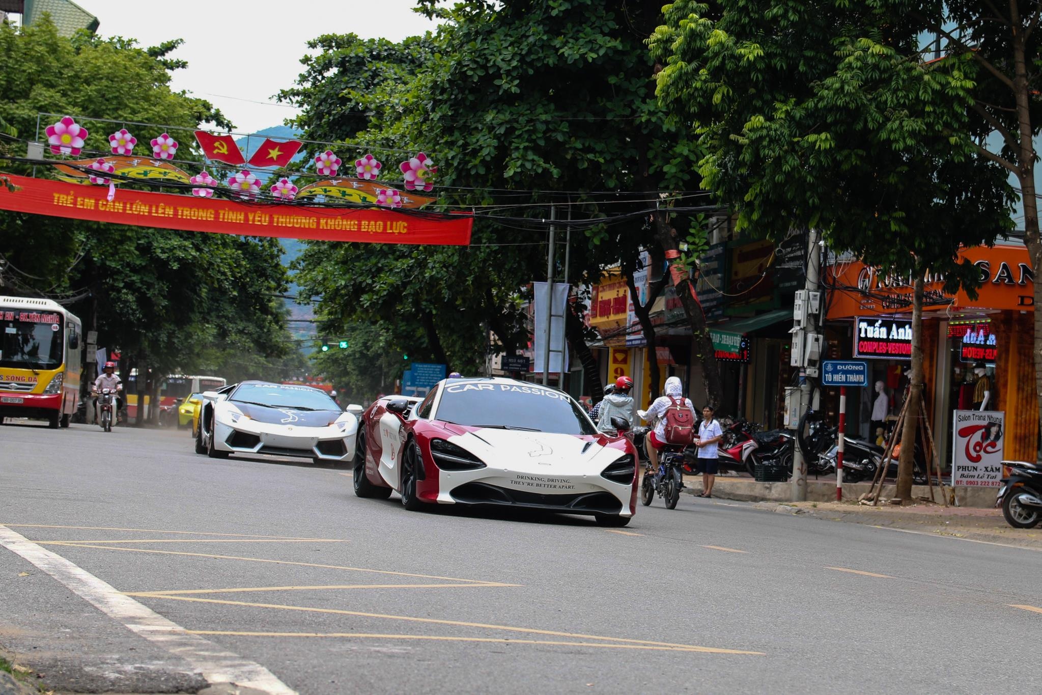 Chang 2 Car Passion: doan sieu xe tu Ha Noi ve Moc Chau anh 1