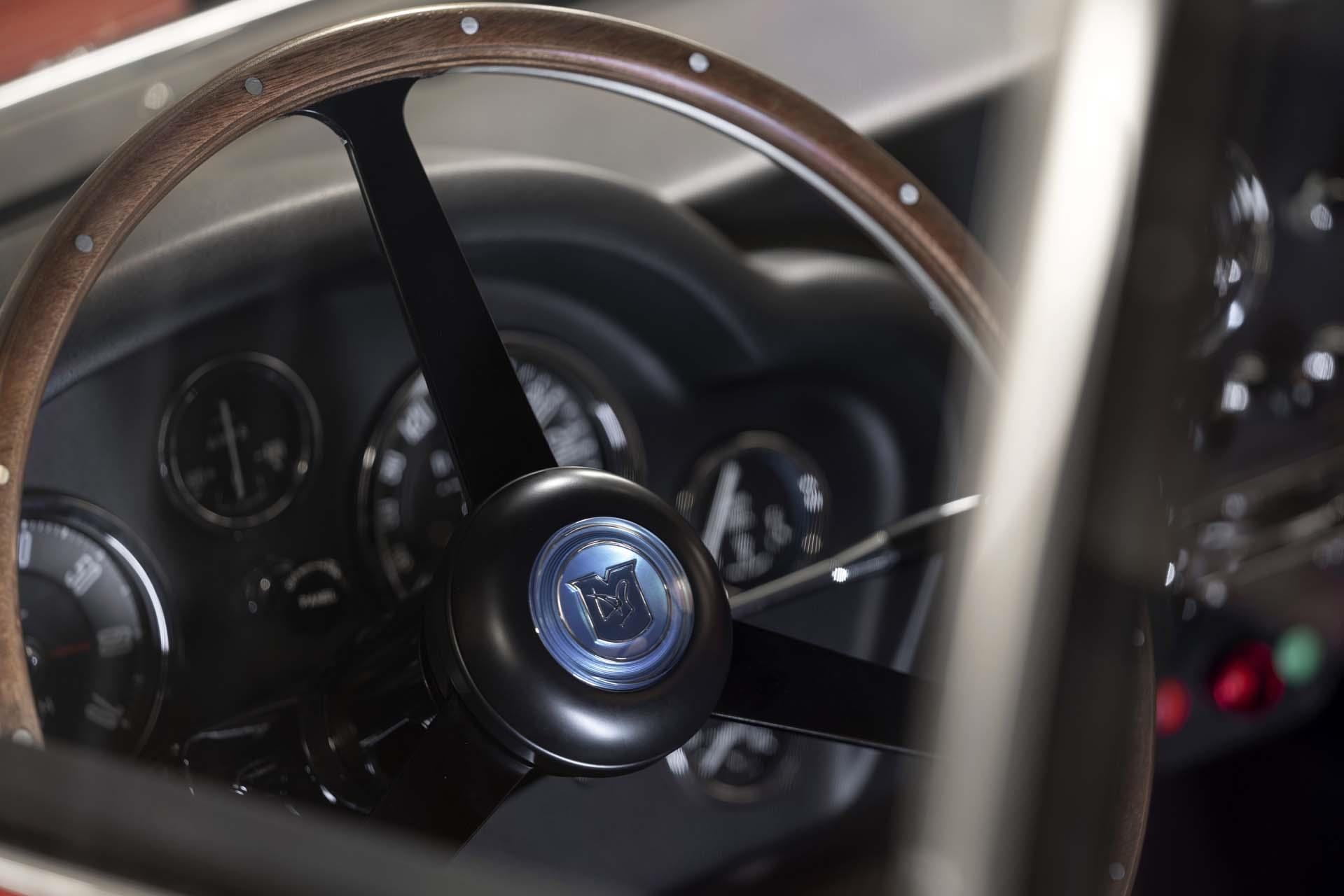 Aston Martin hoi sinh sieu xe DB4 GT Zagato anh 9