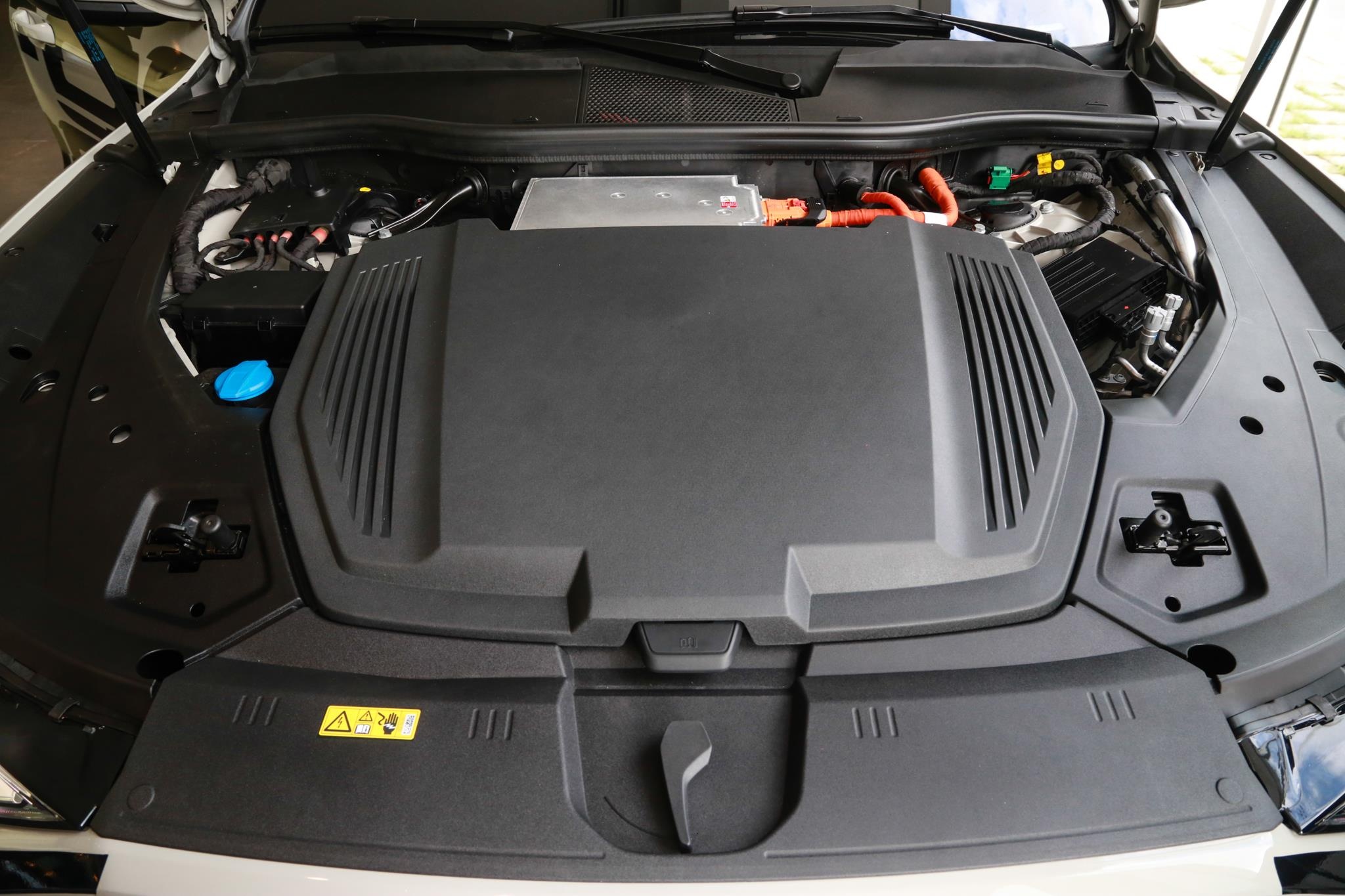 Chiem nguong SUV dien Audi e-tron anh 5