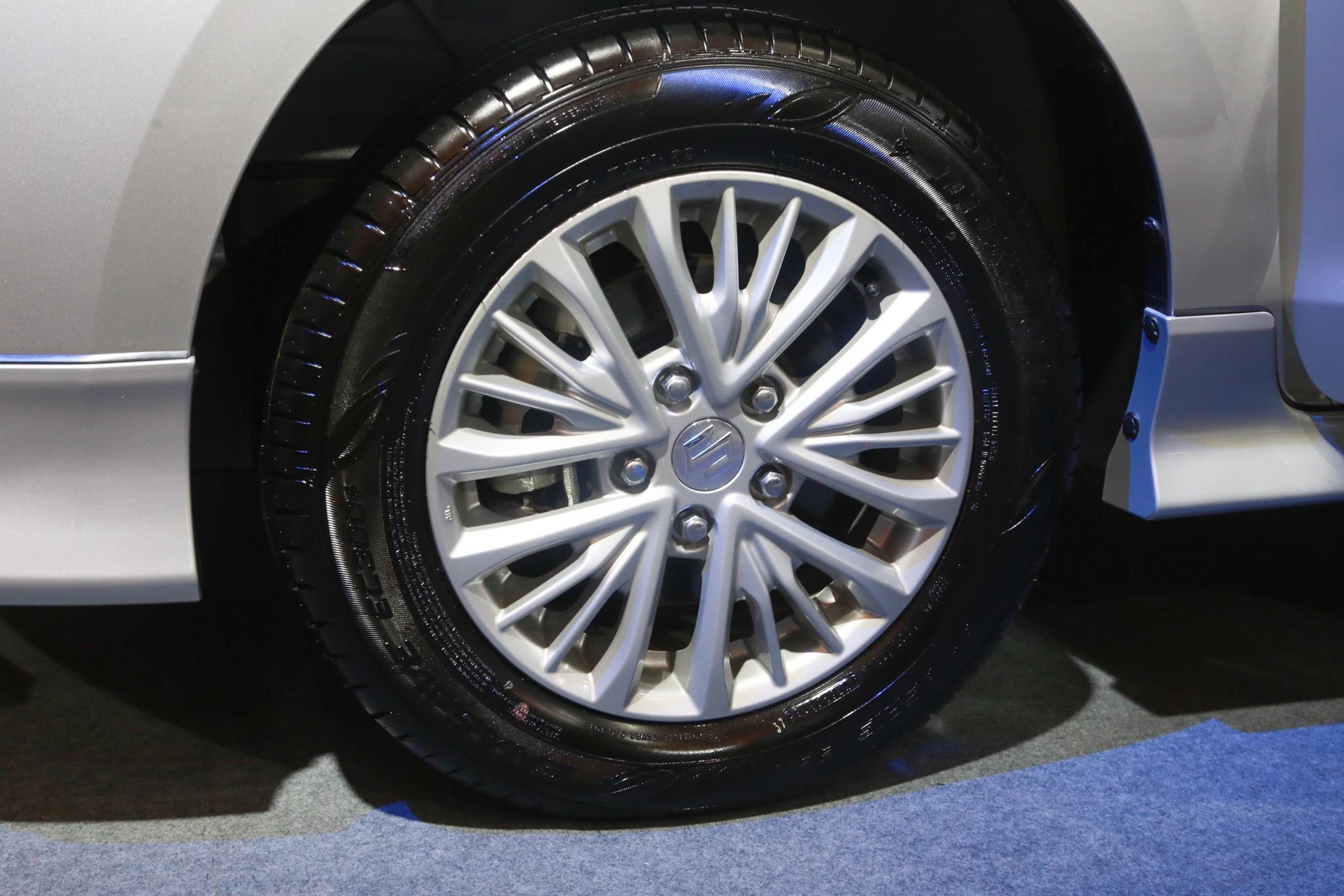 So sánh Suzuki Ertiga và Mitsubishi Xpander ảnh 5 So sanh Suzuki Ertiga va Mitsubishi Xpander anh 5