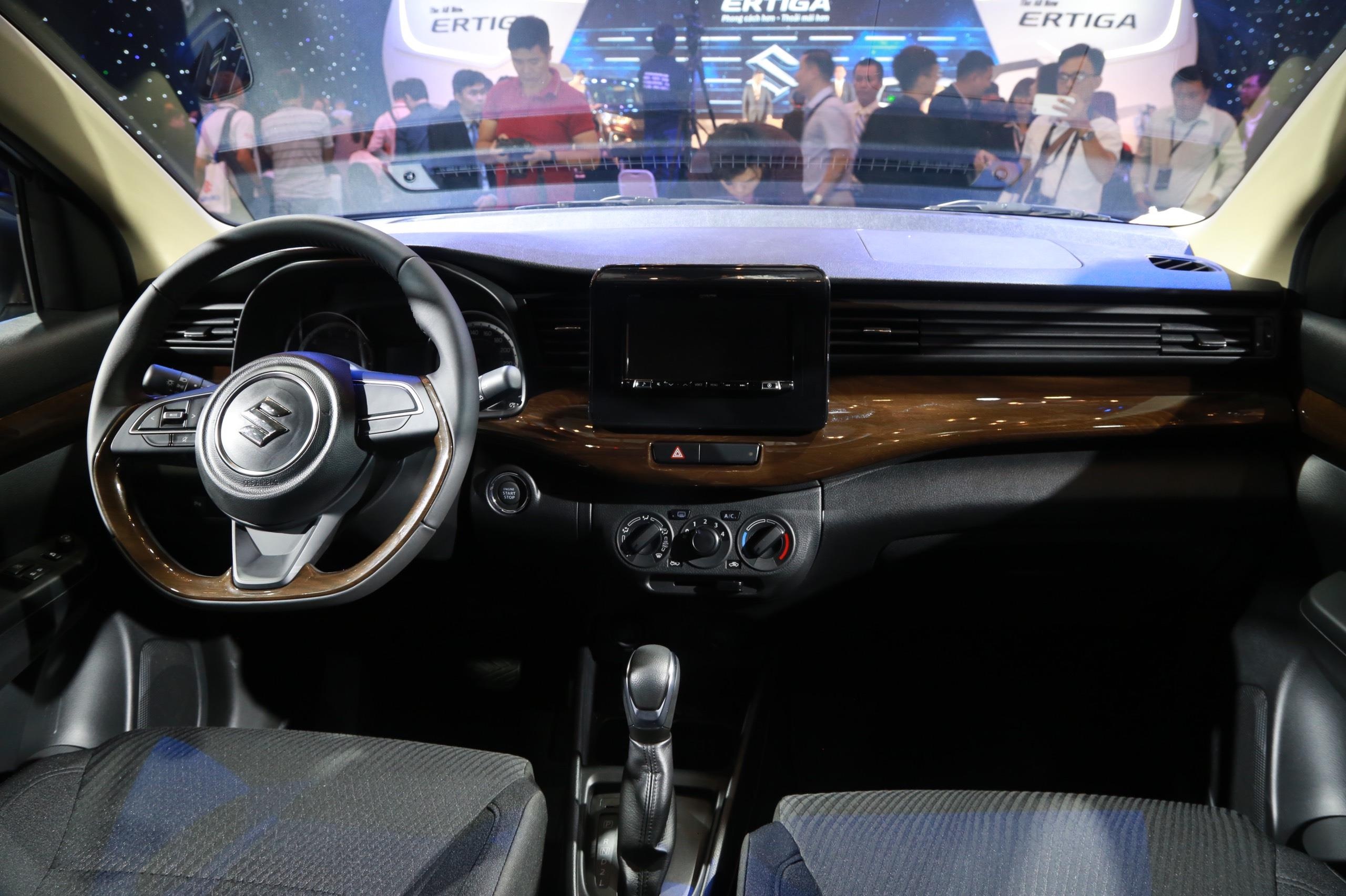 So sánh Suzuki Ertiga và Mitsubishi Xpander ảnh 7 So sanh Suzuki Ertiga va Mitsubishi Xpander anh 7