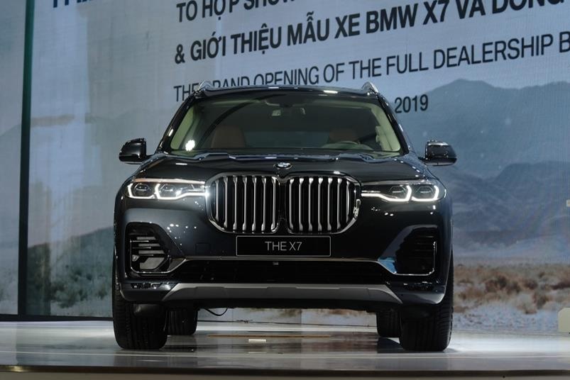 Bo doi BMW X5 va X7 ra mat Viet Nam, gia lan luot 4,3 va 7,5 ty hinh anh