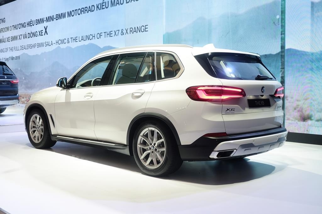 Bo 3 BMW X4,  X5 va X7 ra mat tai VN anh 10