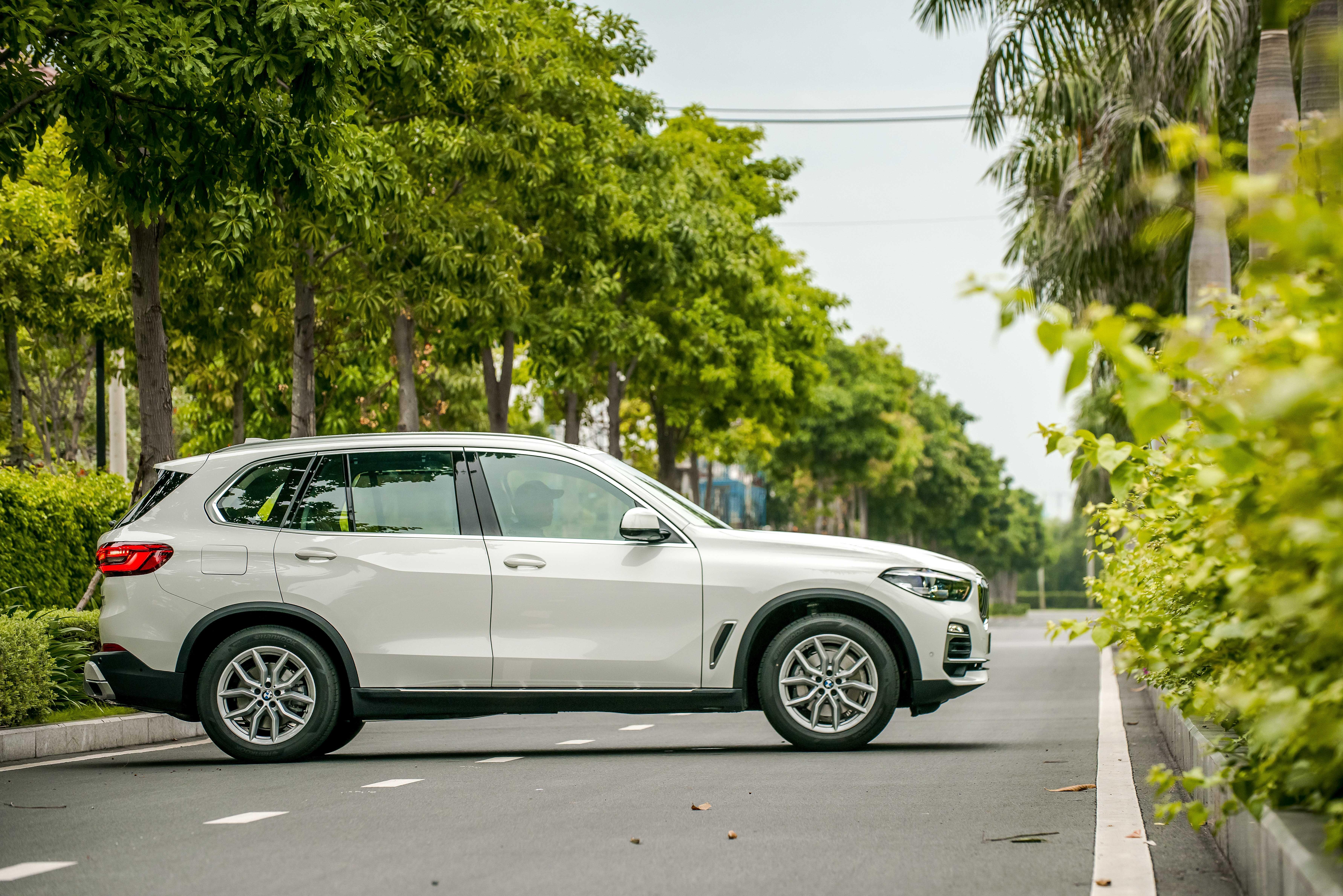 Chi tiet BMW X5 vua ra mat tai VN anh 3