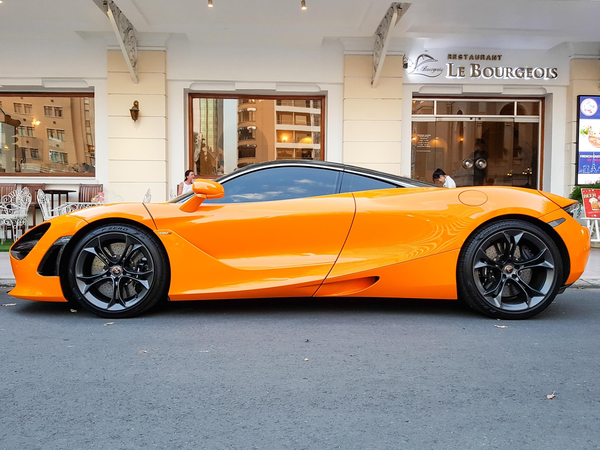 Bo doi sieu xe McLaren 720S xuong pho anh 8