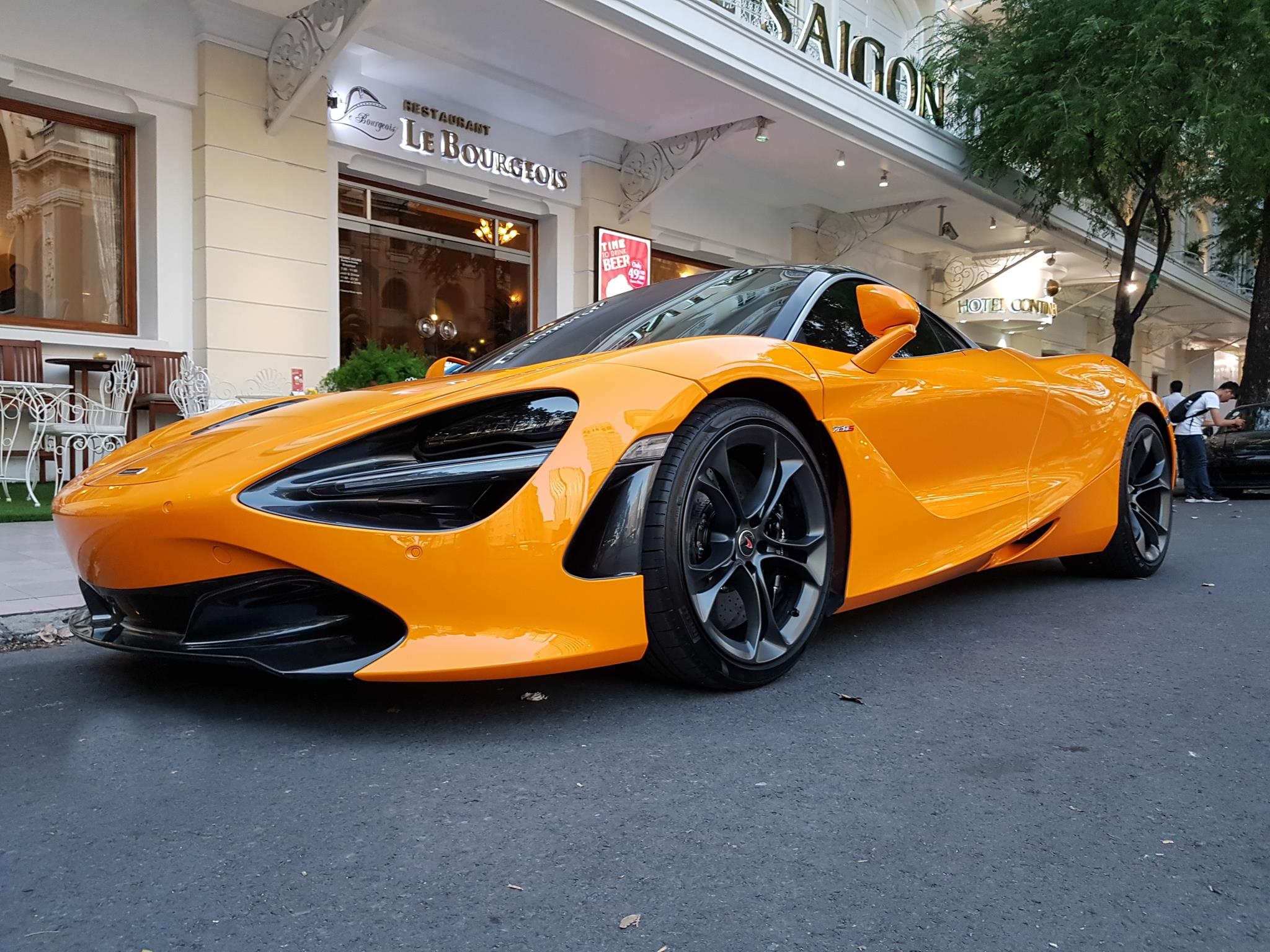 Bo doi sieu xe McLaren 720S xuong pho anh 4