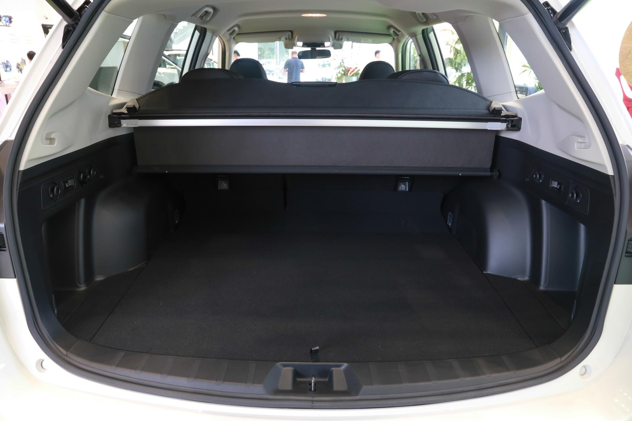 Subaru Forester ra mat tai VN anh 11