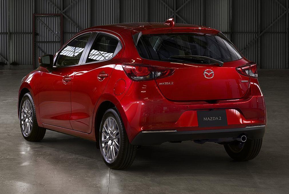 Mazda2 ban nang cap ra mat anh 5
