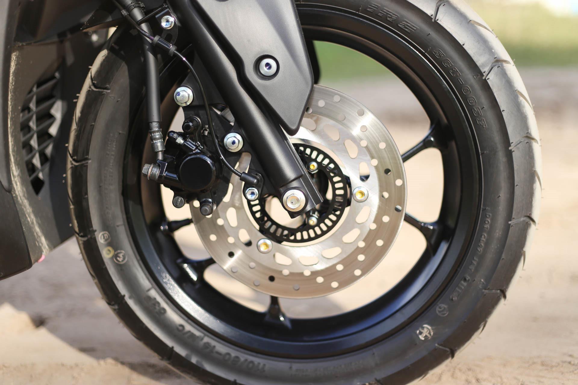 So sánh Honda ADV 150 và Yamaha NVX 155 ảnh 12 So sanh Honda ADV 150 va Yamaha NVX 155 anh 12