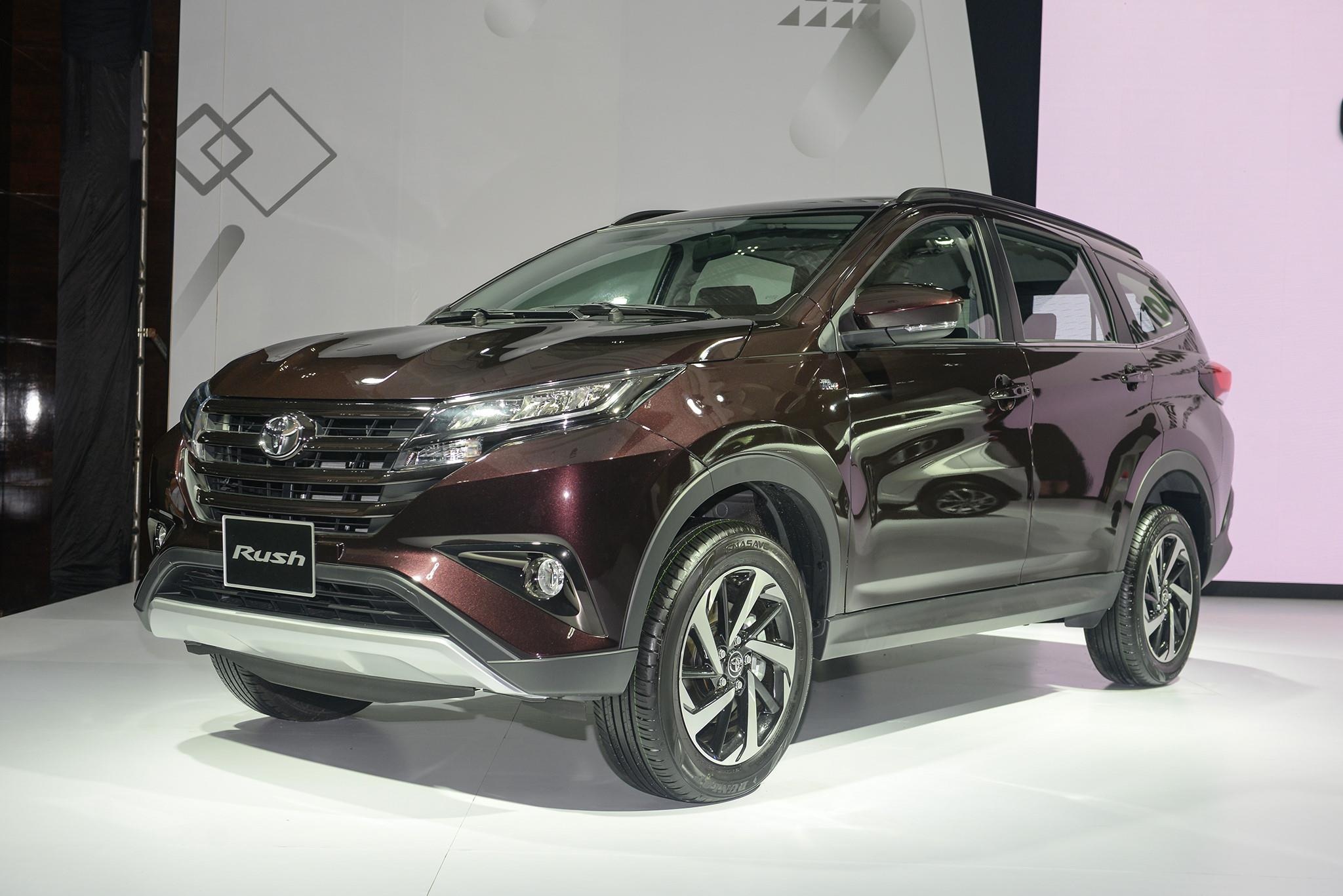 Gan 1.600 chiec Toyota Rush loi hop dieu khien o VN hinh anh