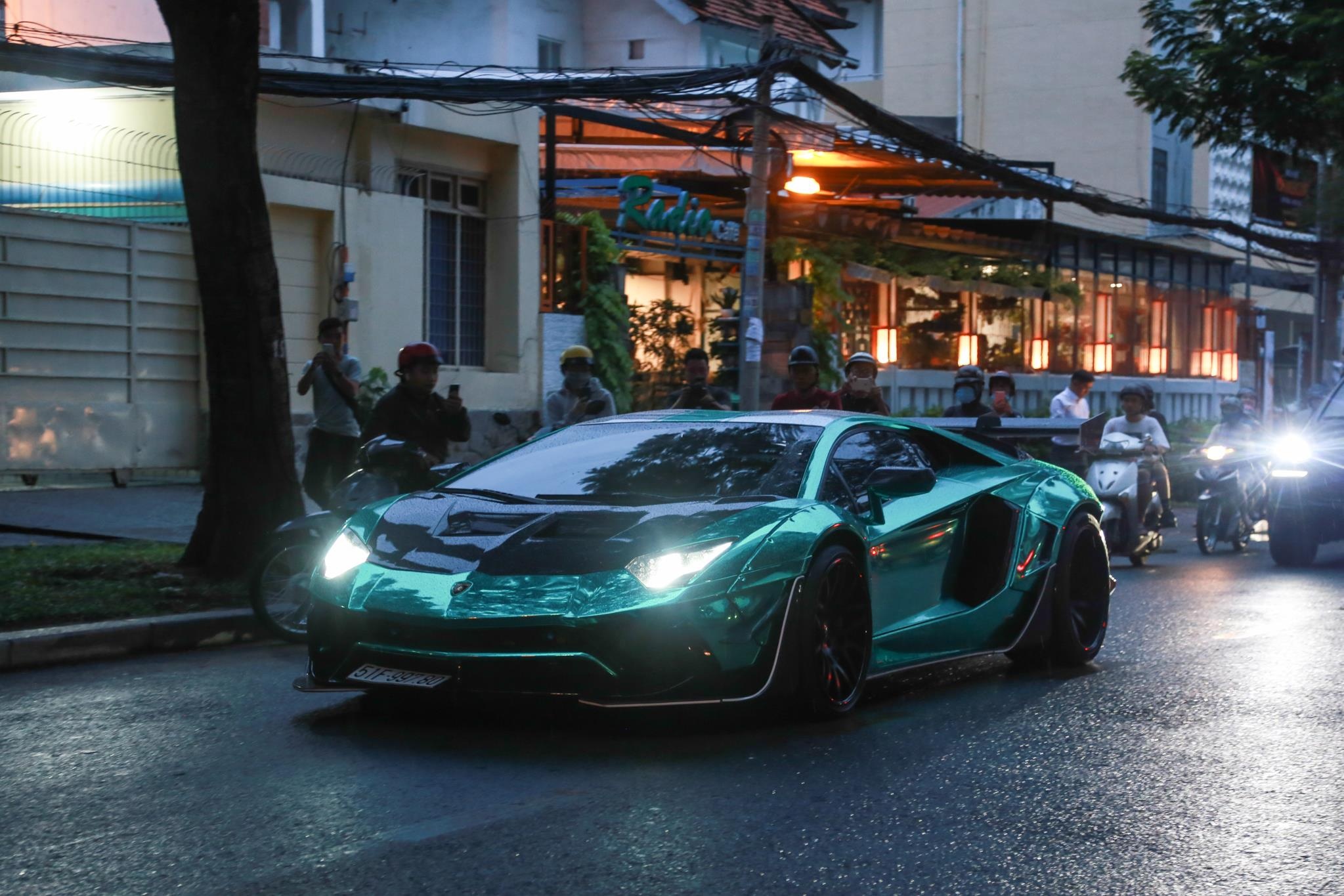 Dan sieu xe Car Passion tai xuat tai dam cuoi Cuong do la anh 4