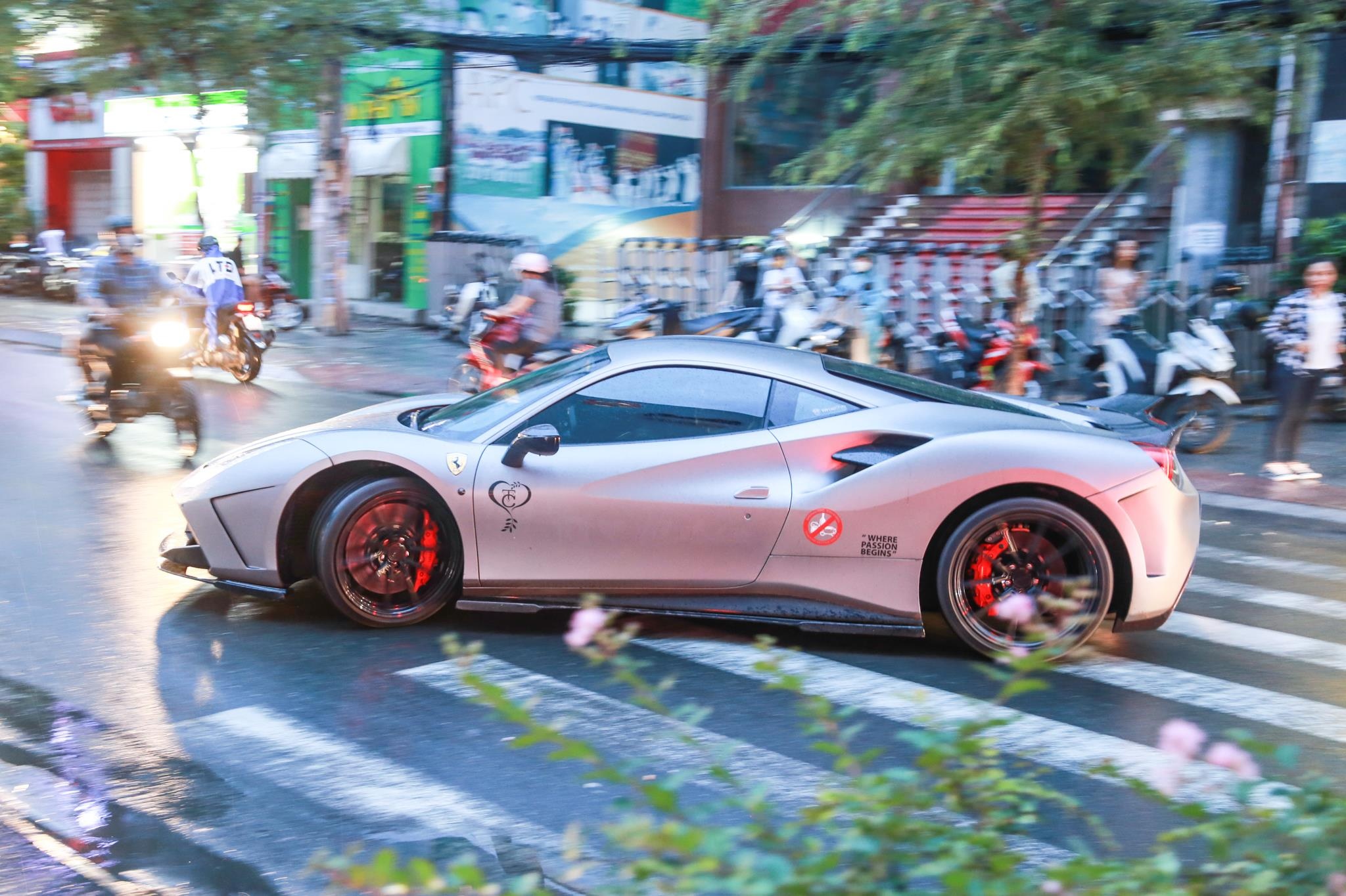 Dan sieu xe Car Passion tai xuat tai dam cuoi Cuong do la anh 6